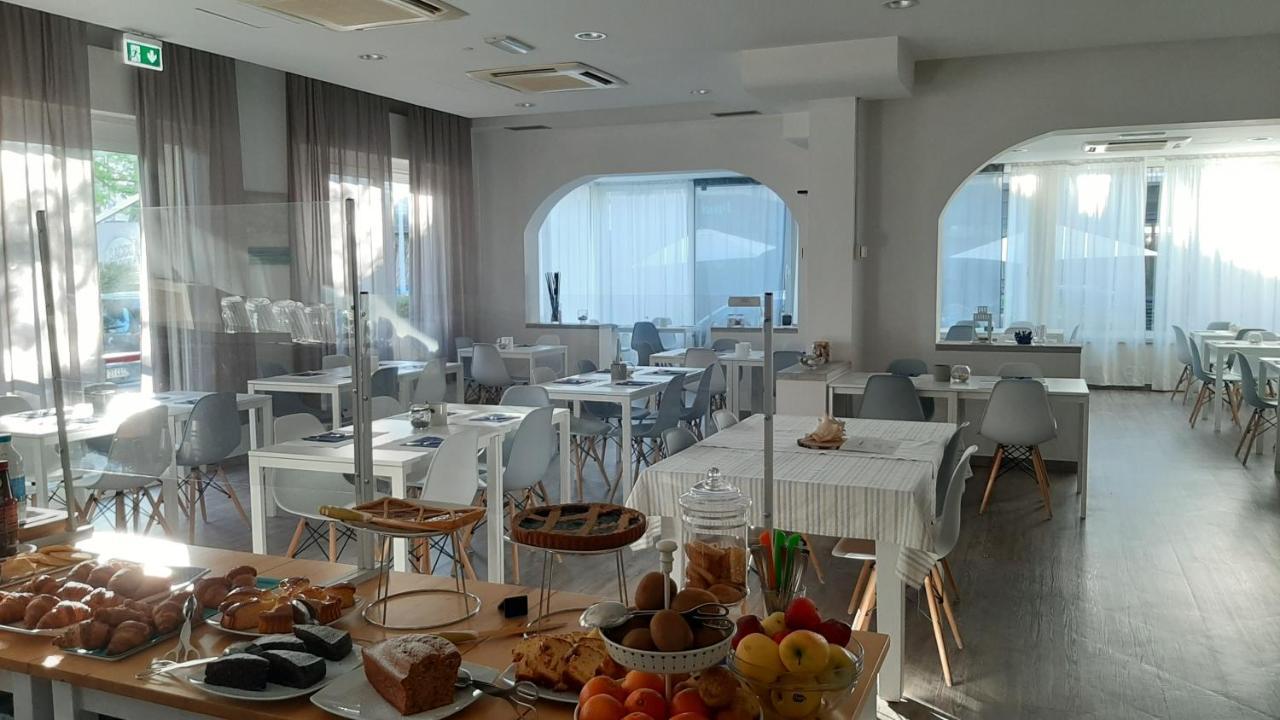 Hotel Arlecchino Riccione Luaran gambar