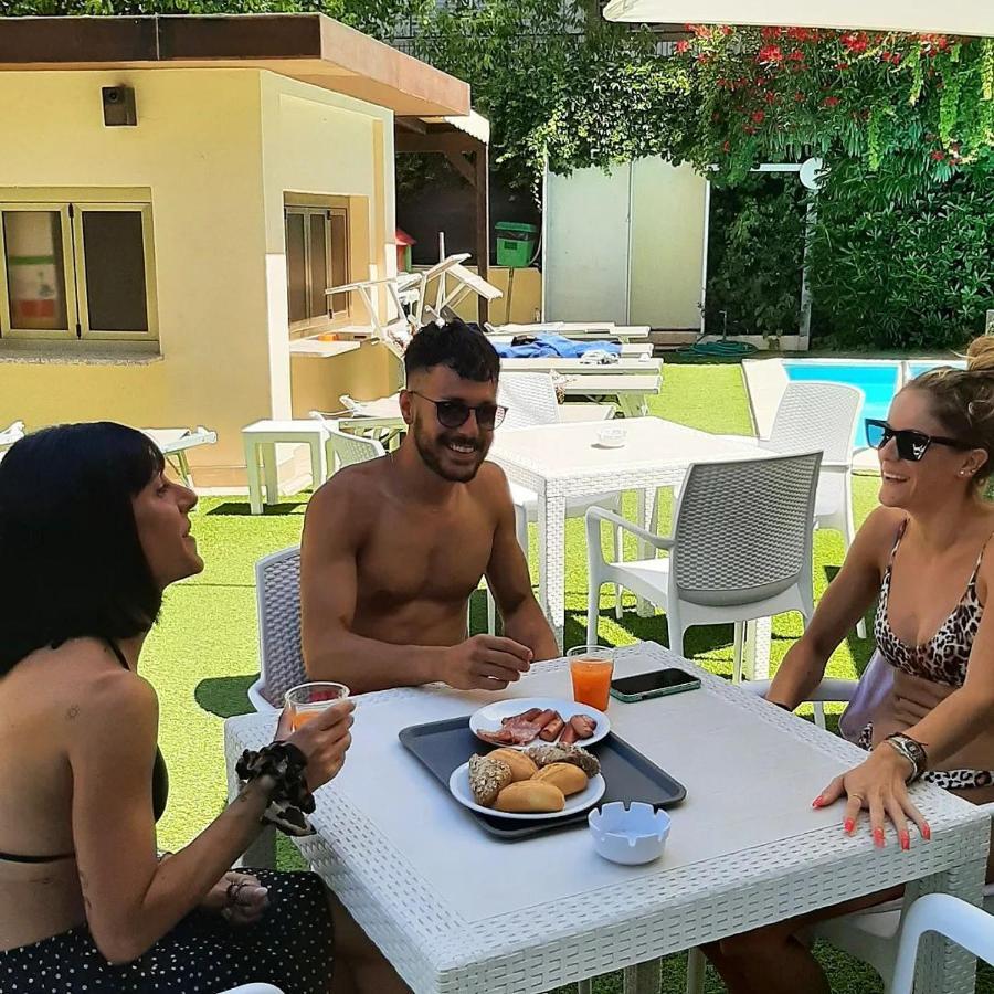 Hotel Arlecchino Riccione Luaran gambar