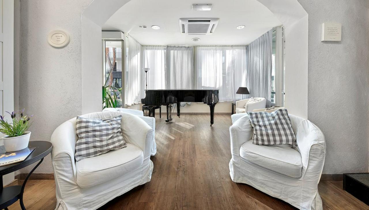 Hotel Arlecchino Riccione Luaran gambar