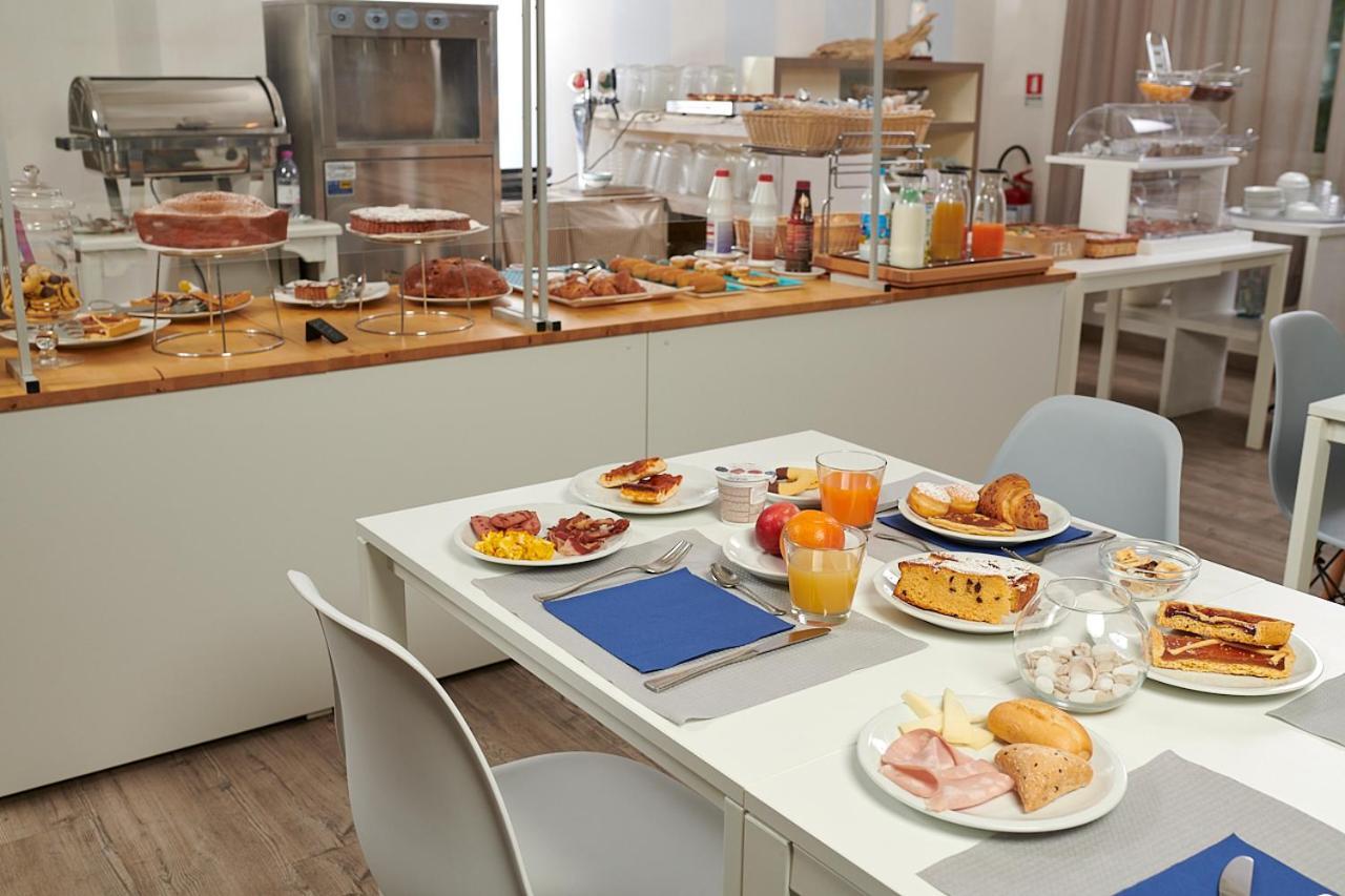 Hotel Arlecchino Riccione Luaran gambar