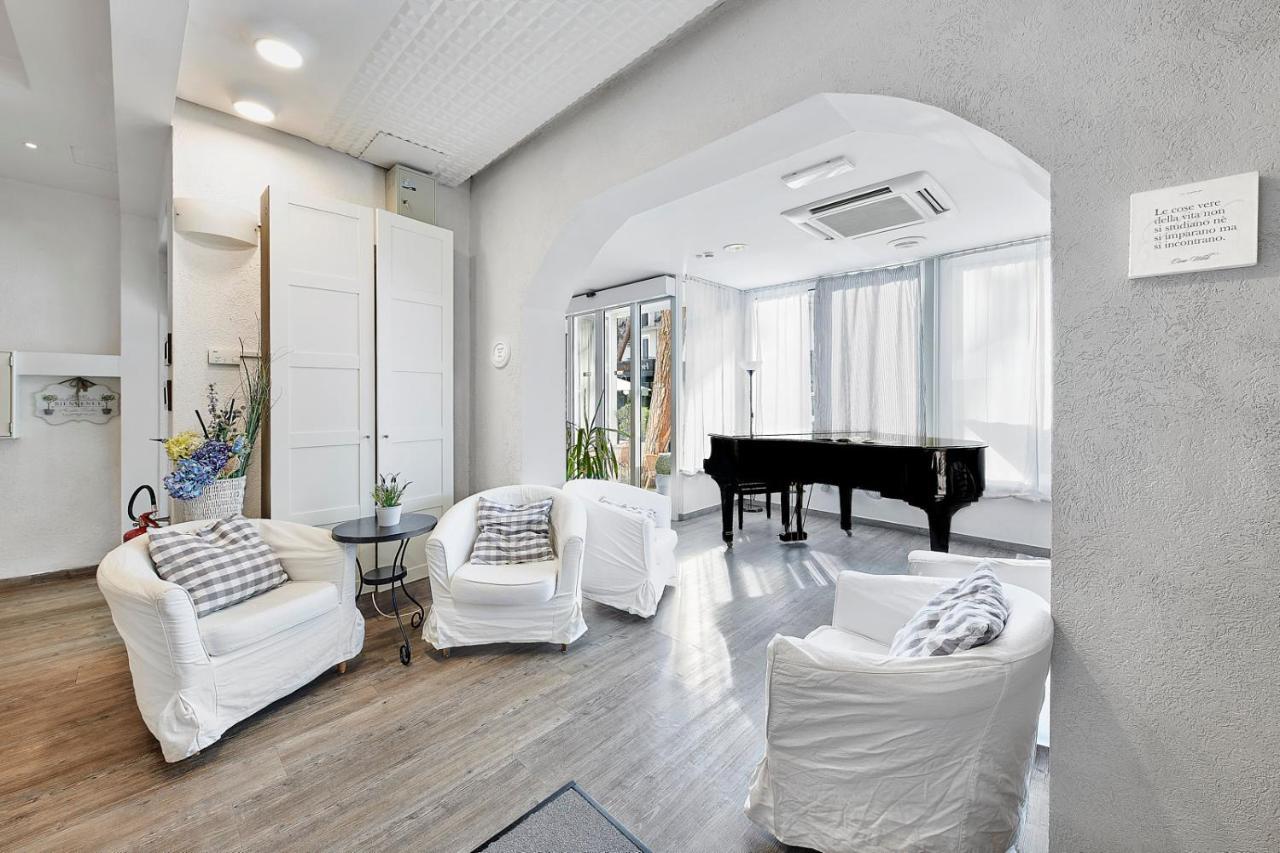 Hotel Arlecchino Riccione Luaran gambar