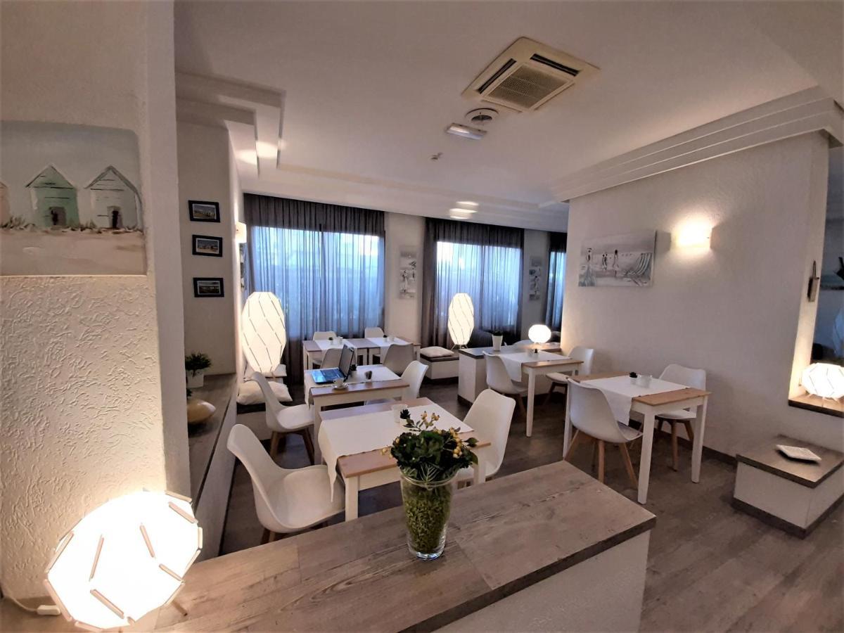 Hotel Arlecchino Riccione Luaran gambar